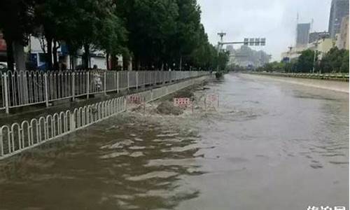 昆明暴雨最新消息_昆明暴雨最新消息201